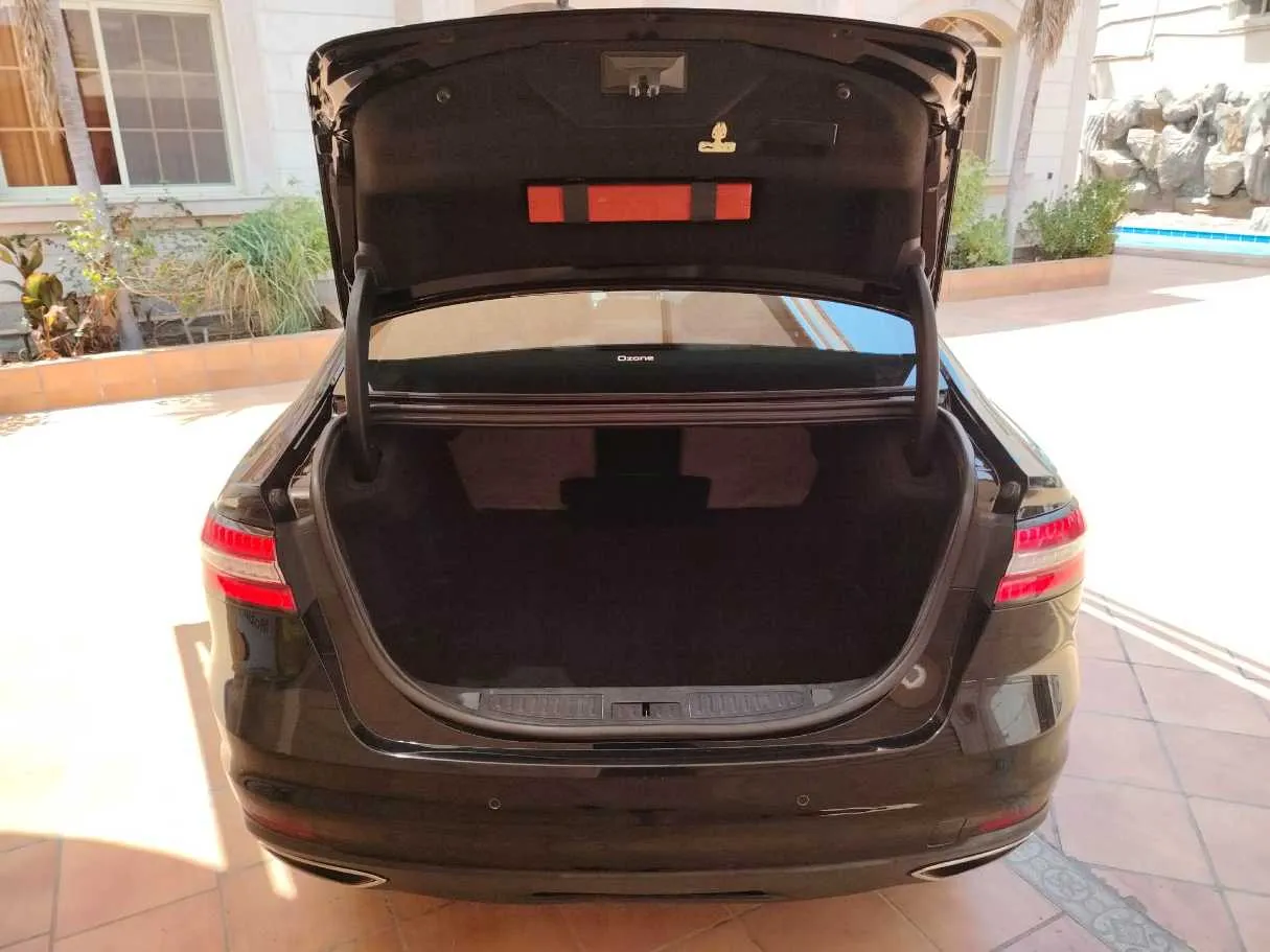 Car image 31
