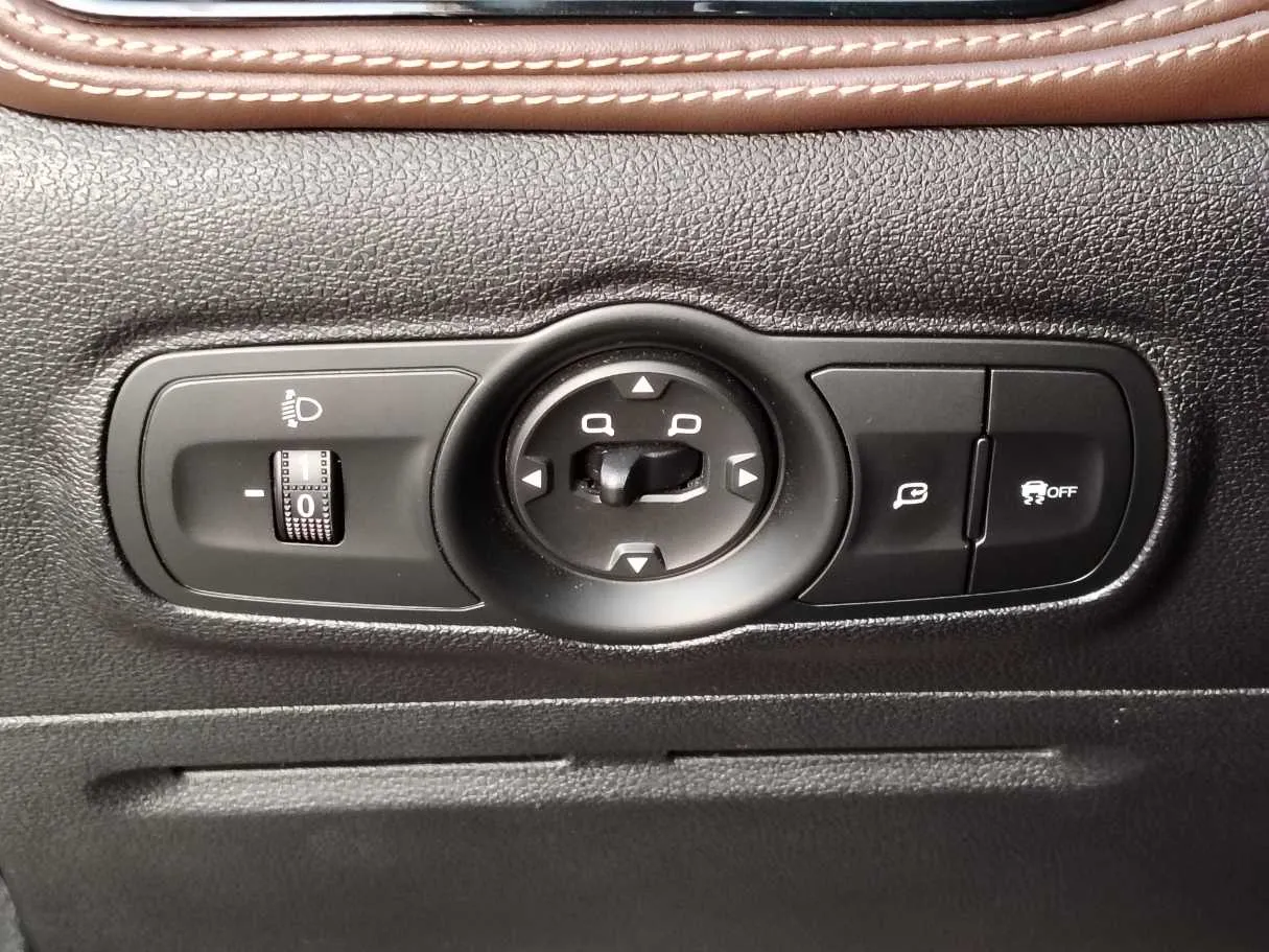 Car image 31