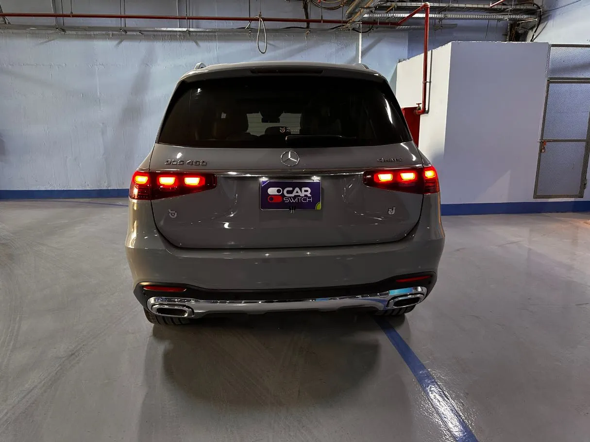 Car image 6