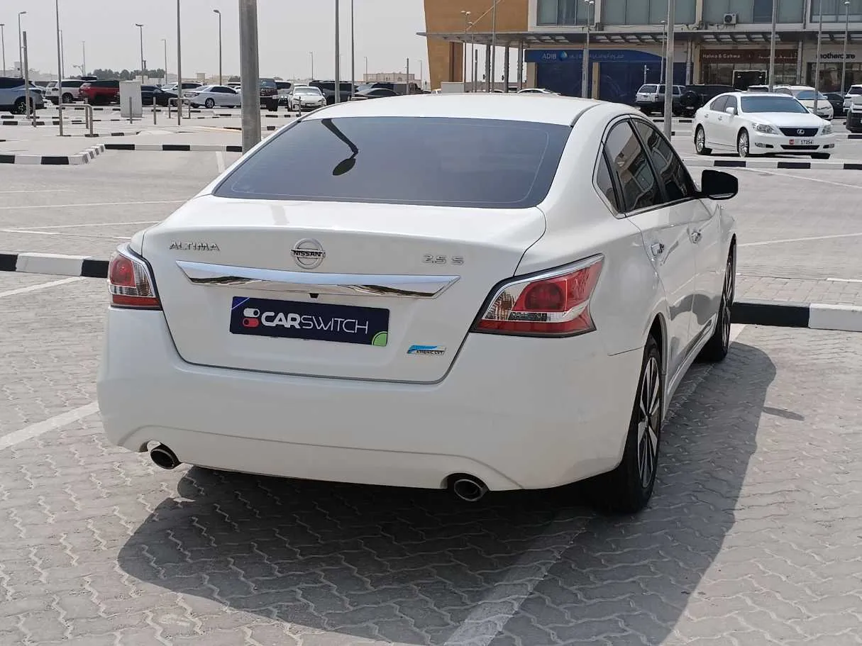 Car image 5