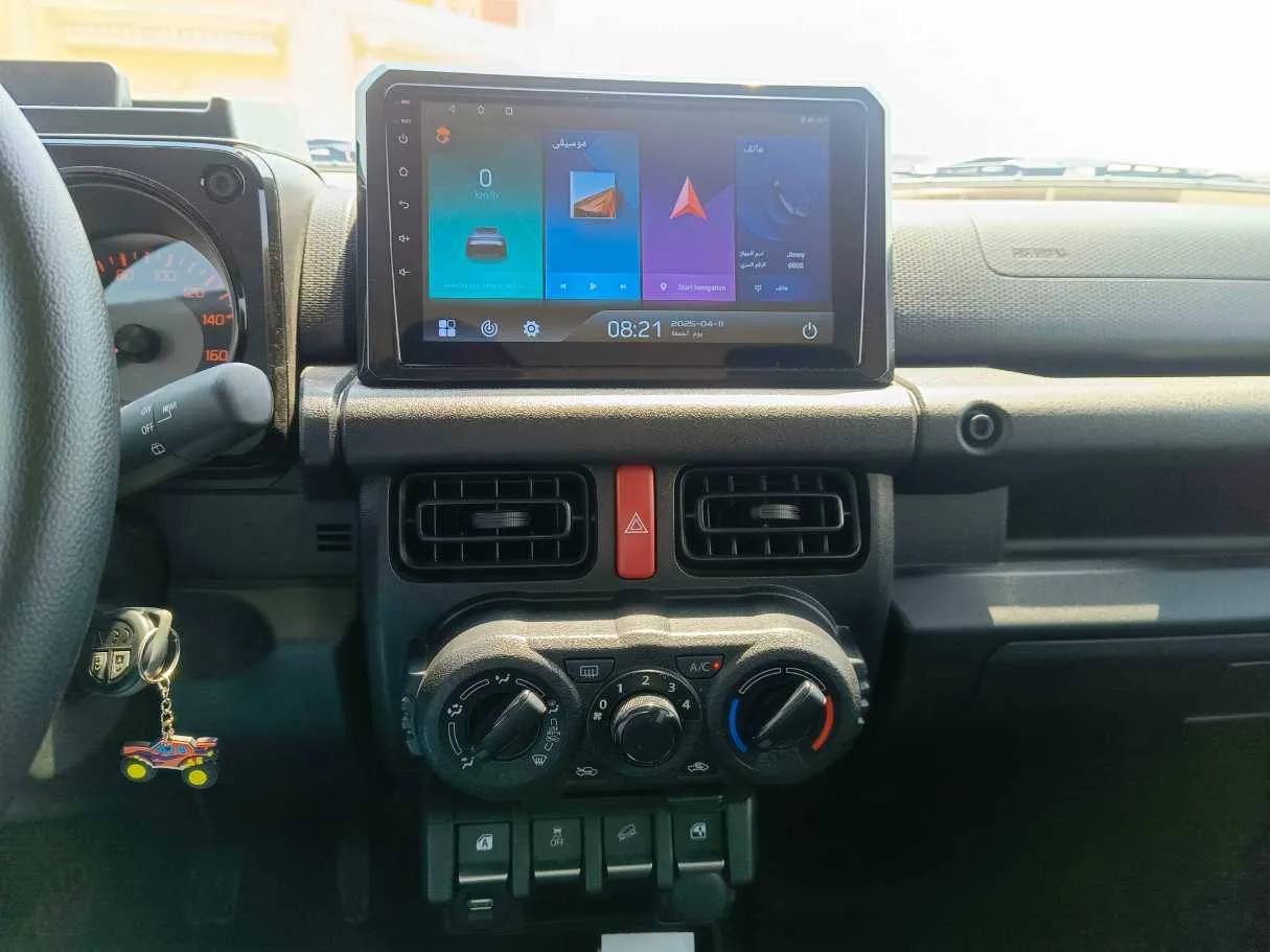 Car image 19