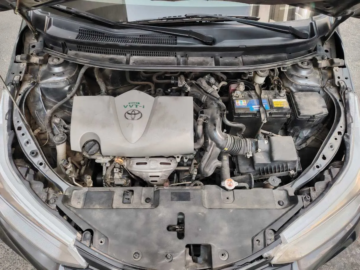 Car image 24
