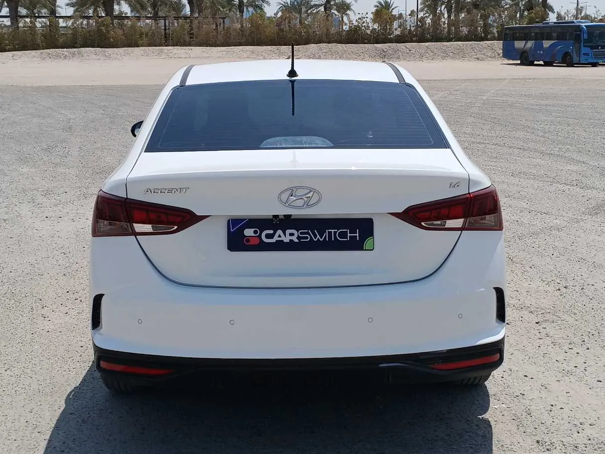 Car image 6