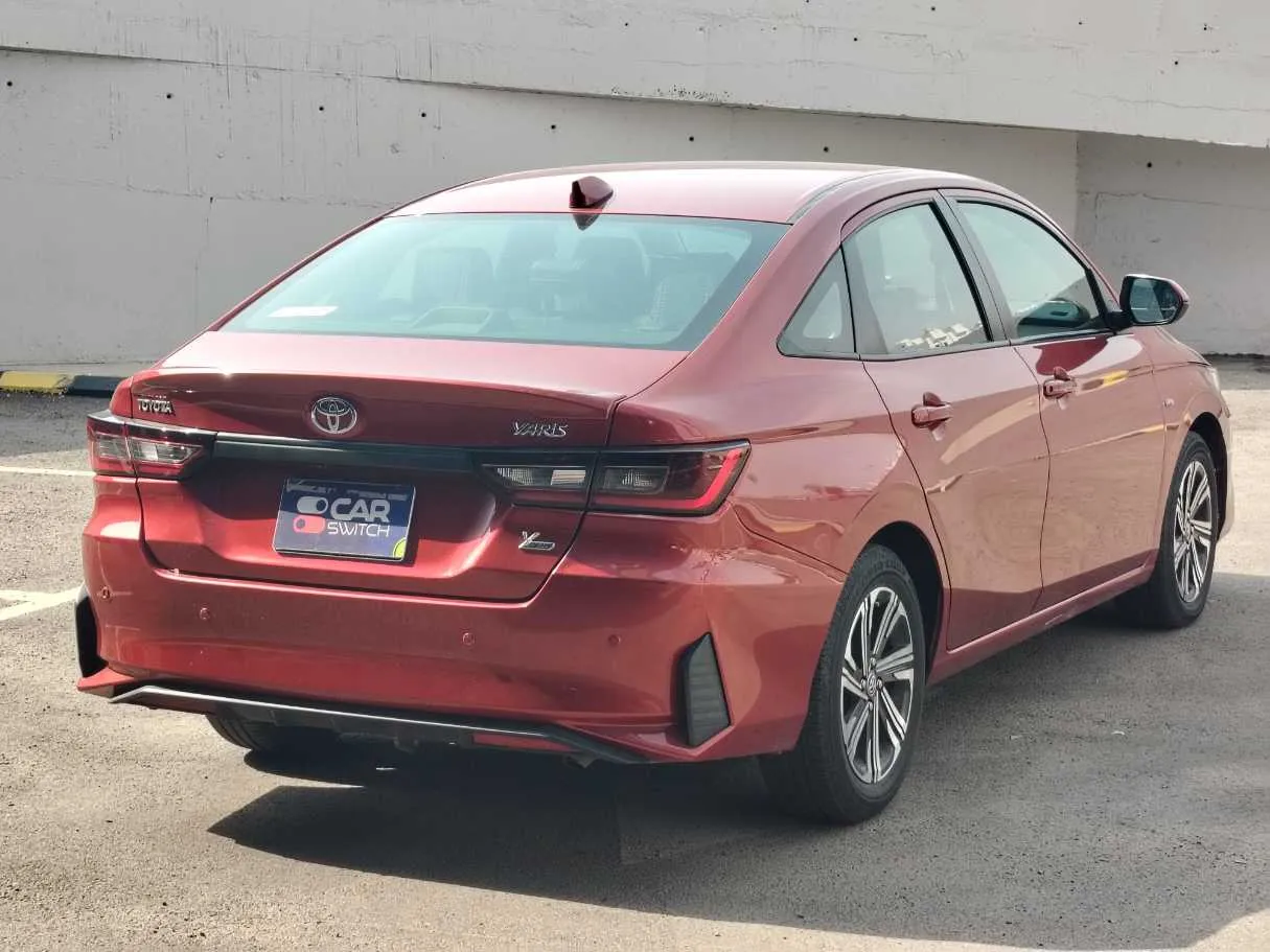 Car image 5
