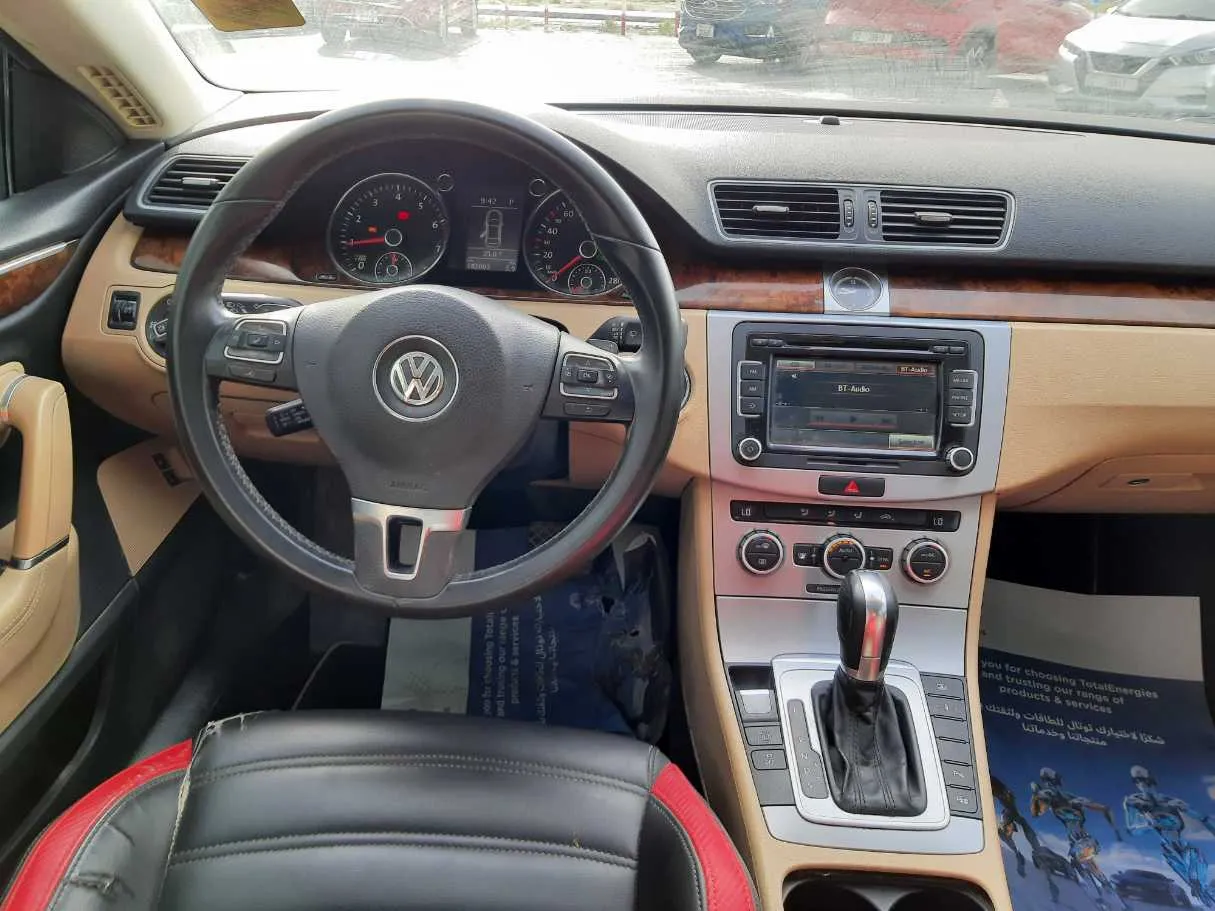 Car image 16