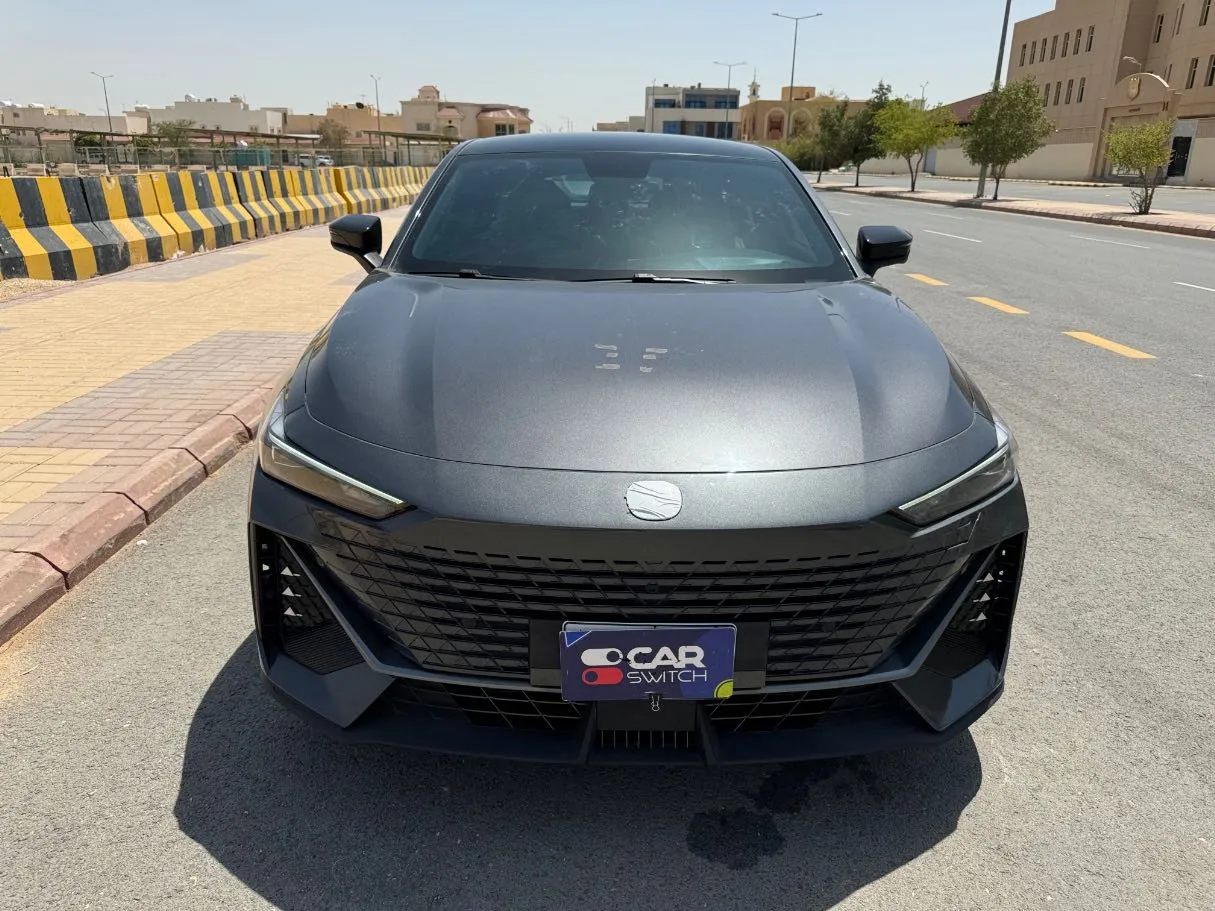 Car image 2