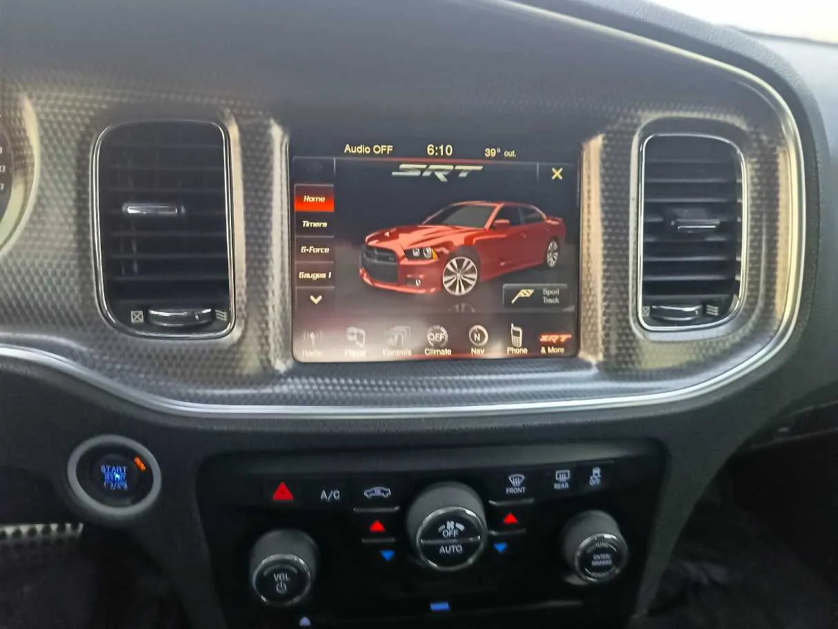 Car image 25