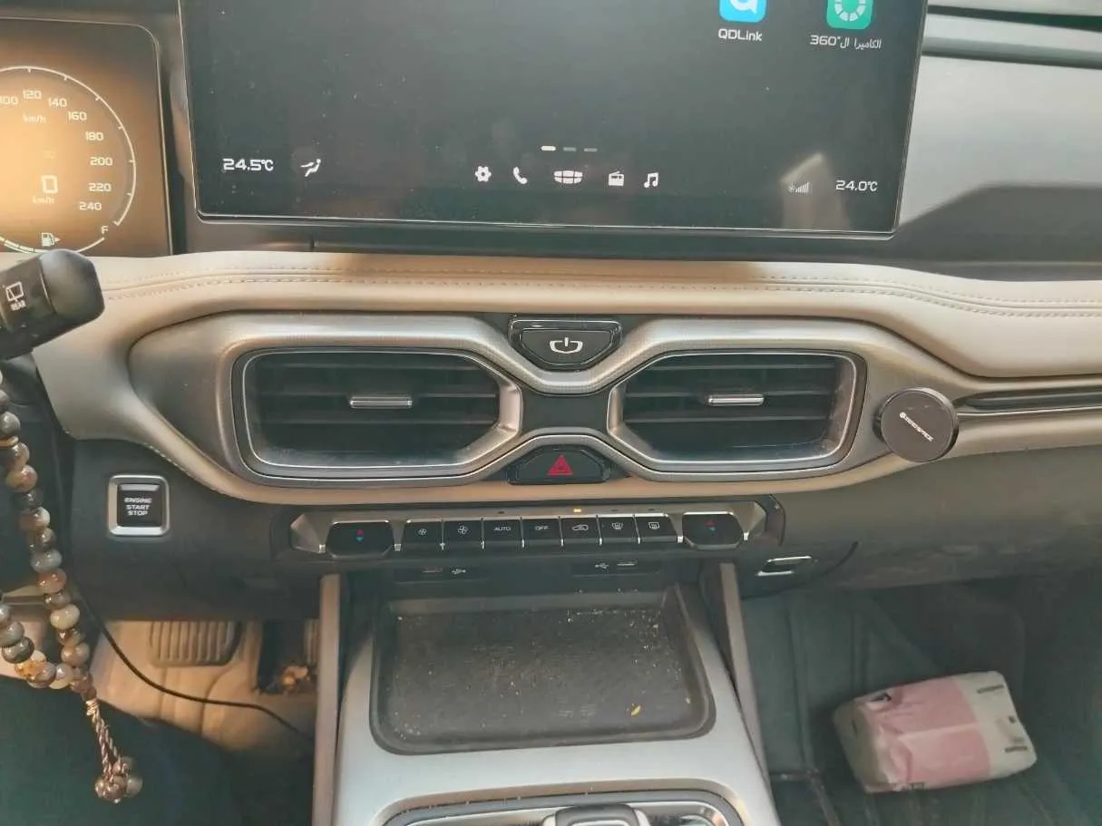 Car image 23