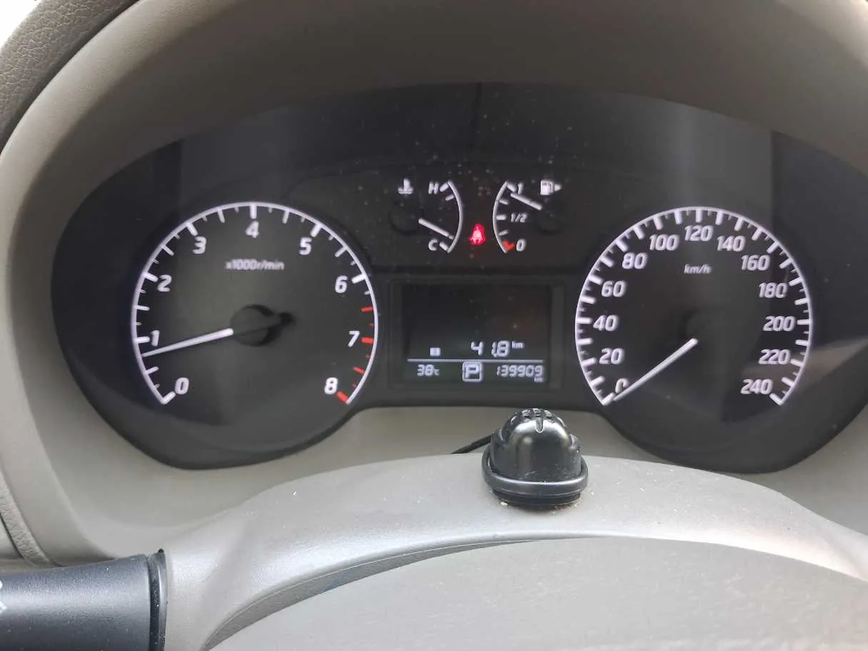 Car image 18