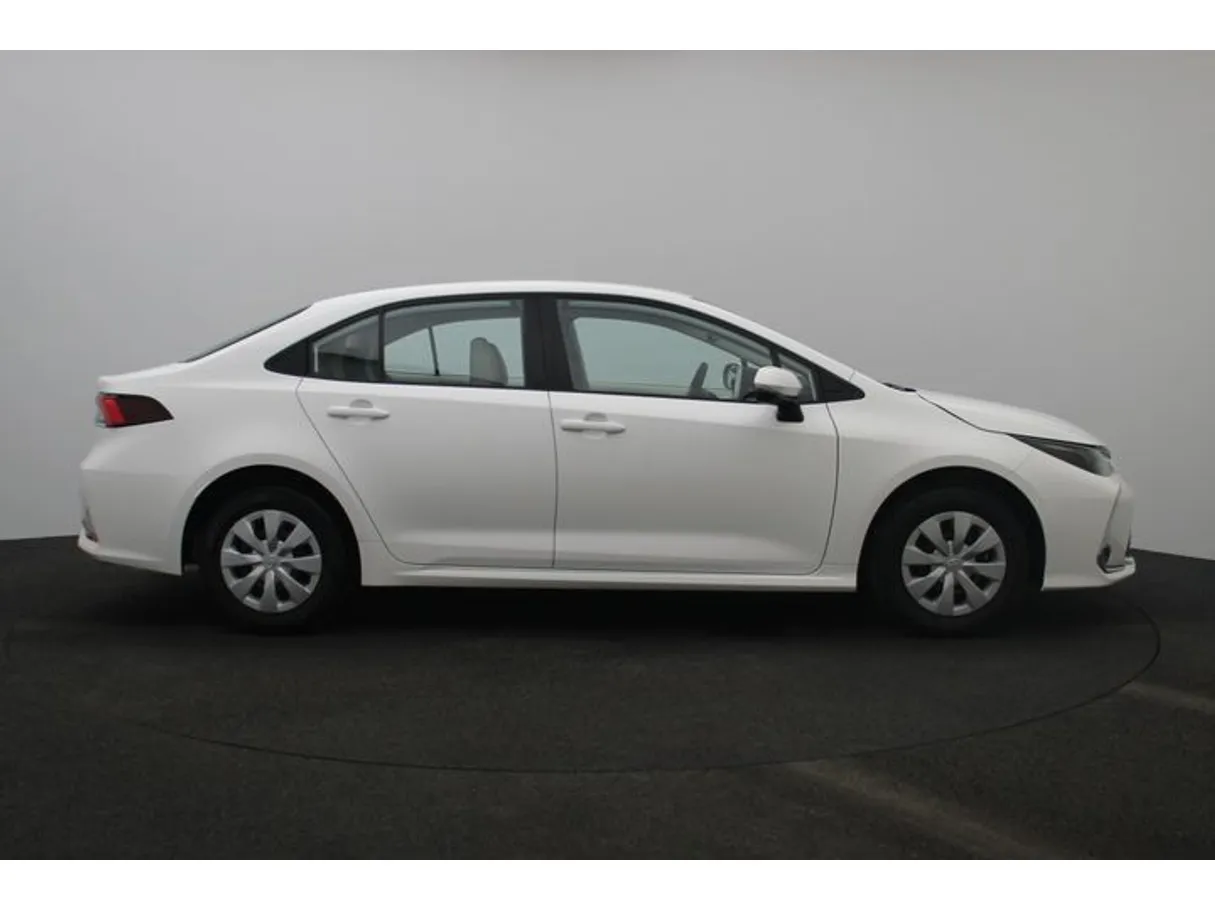 Car image 13