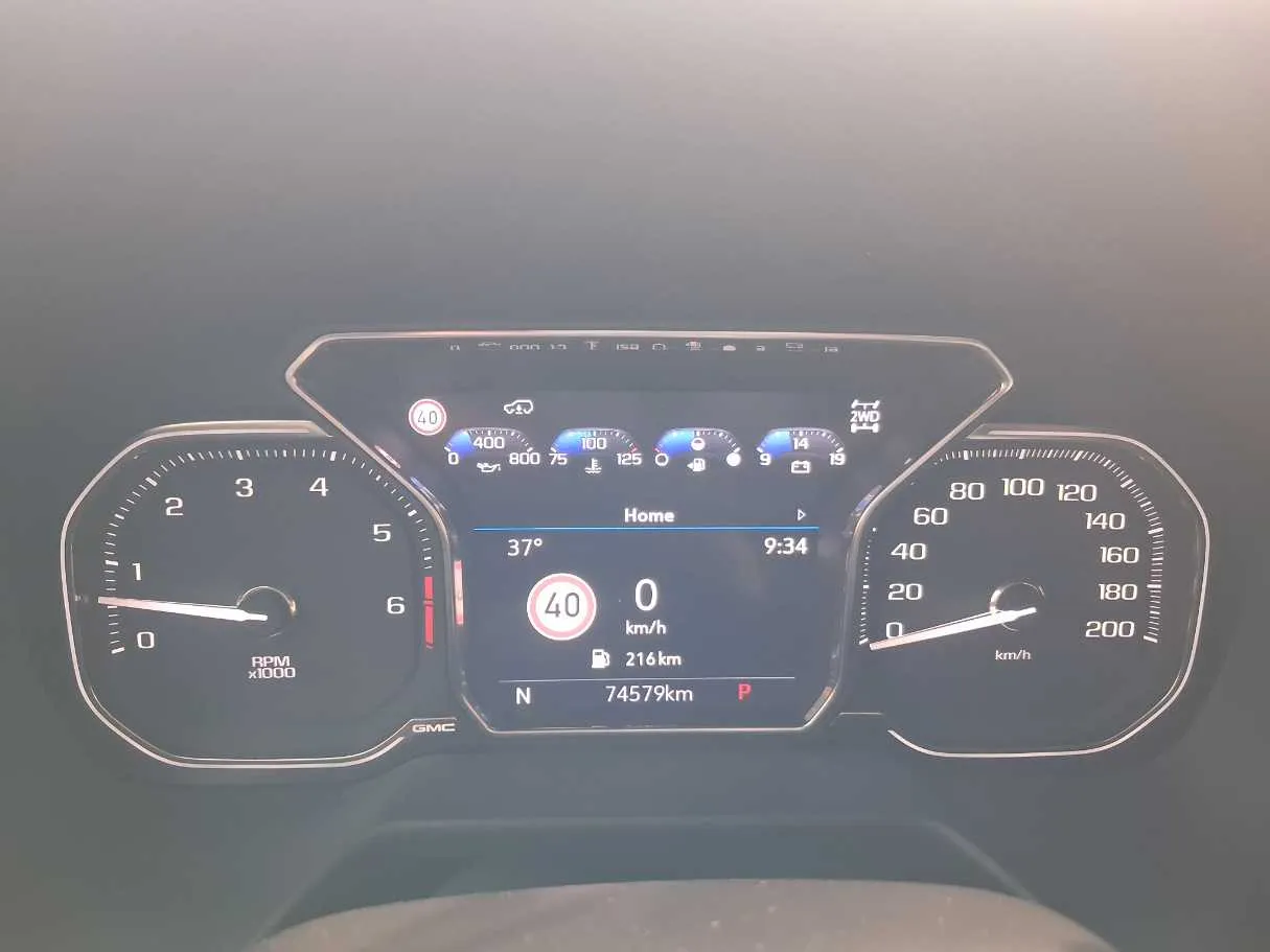 Car image 18