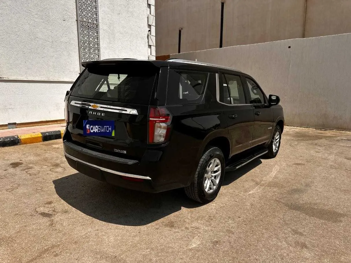 Car image 5