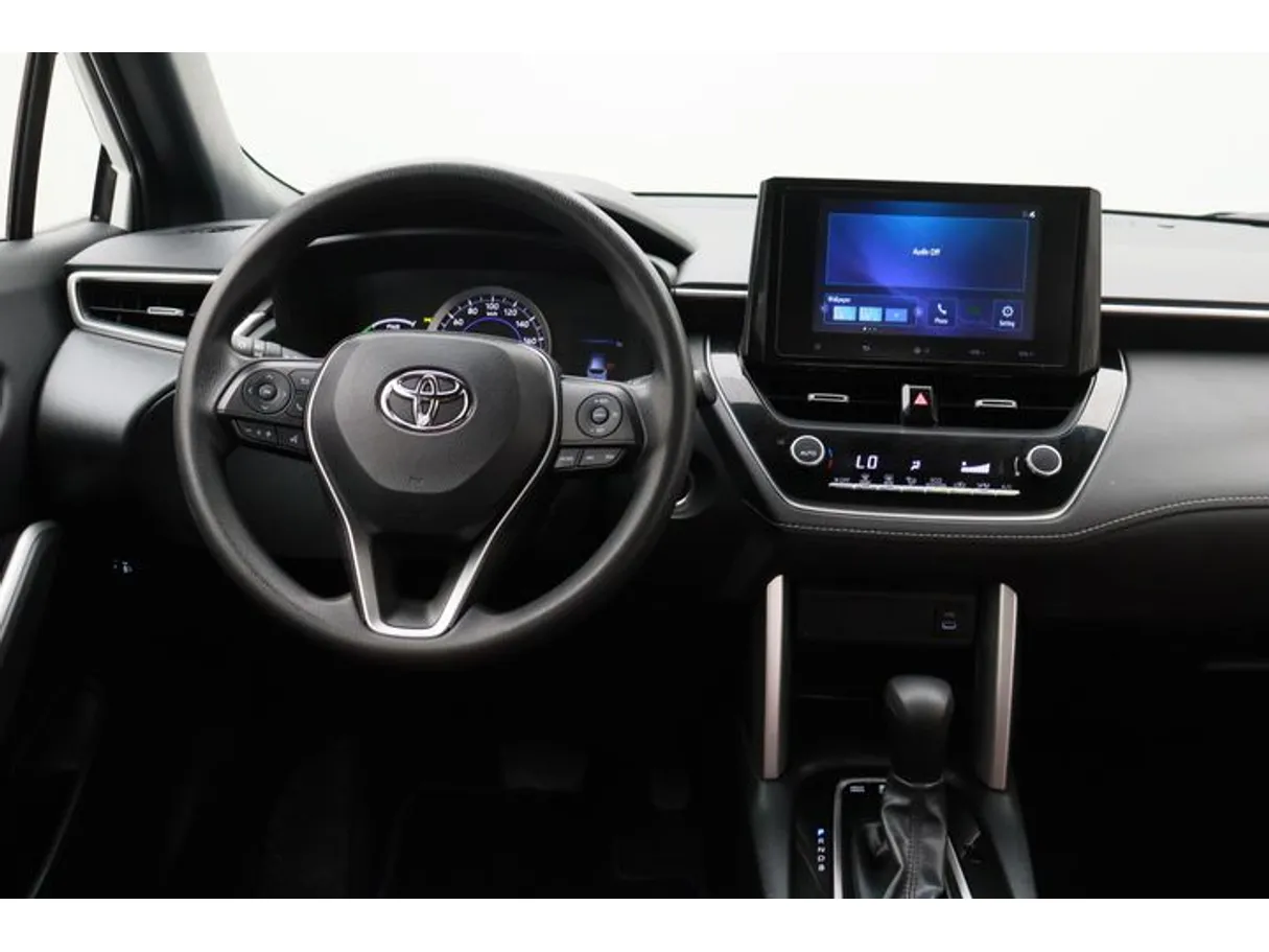 Car image 15