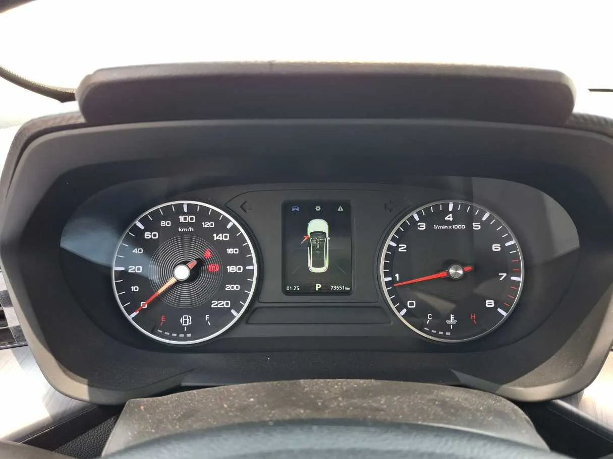Car image 17