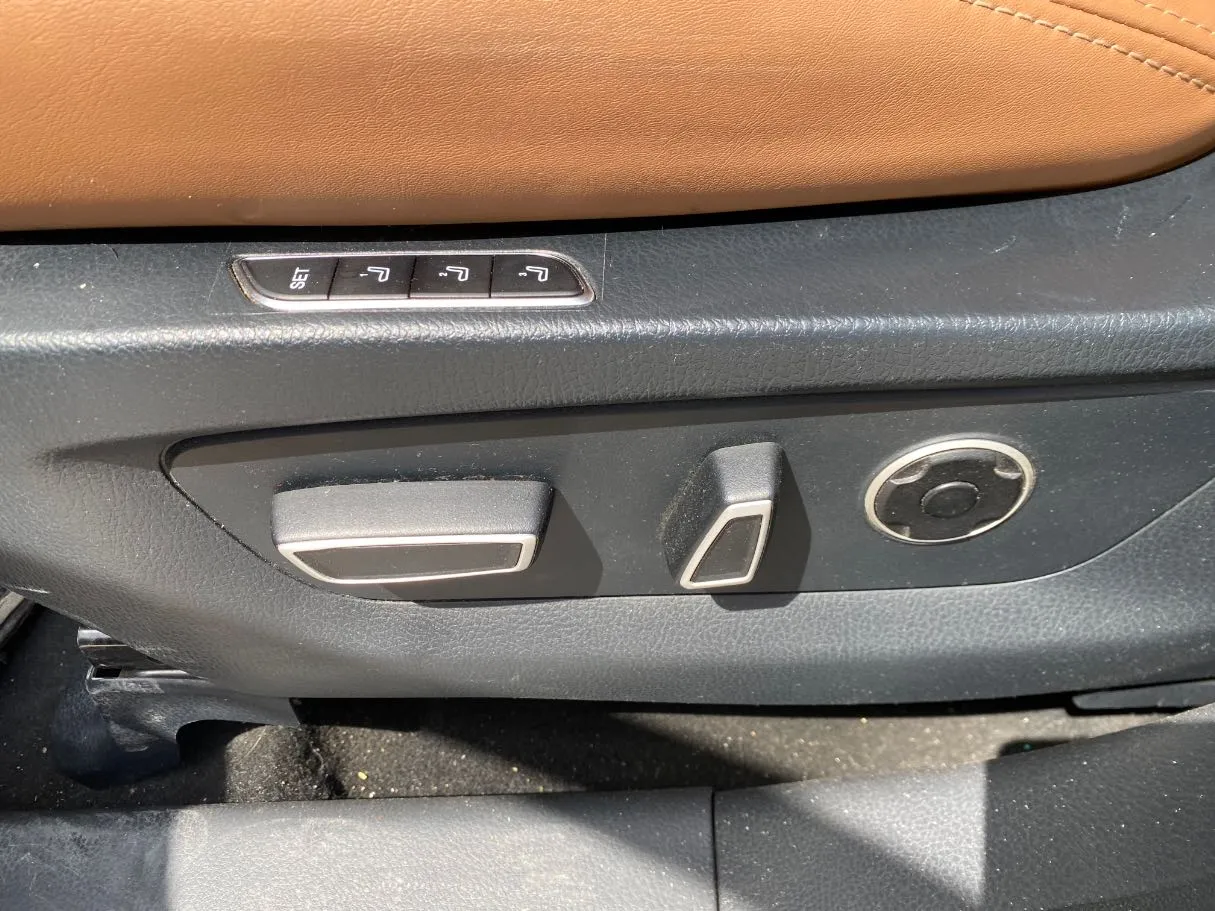 Car image 31