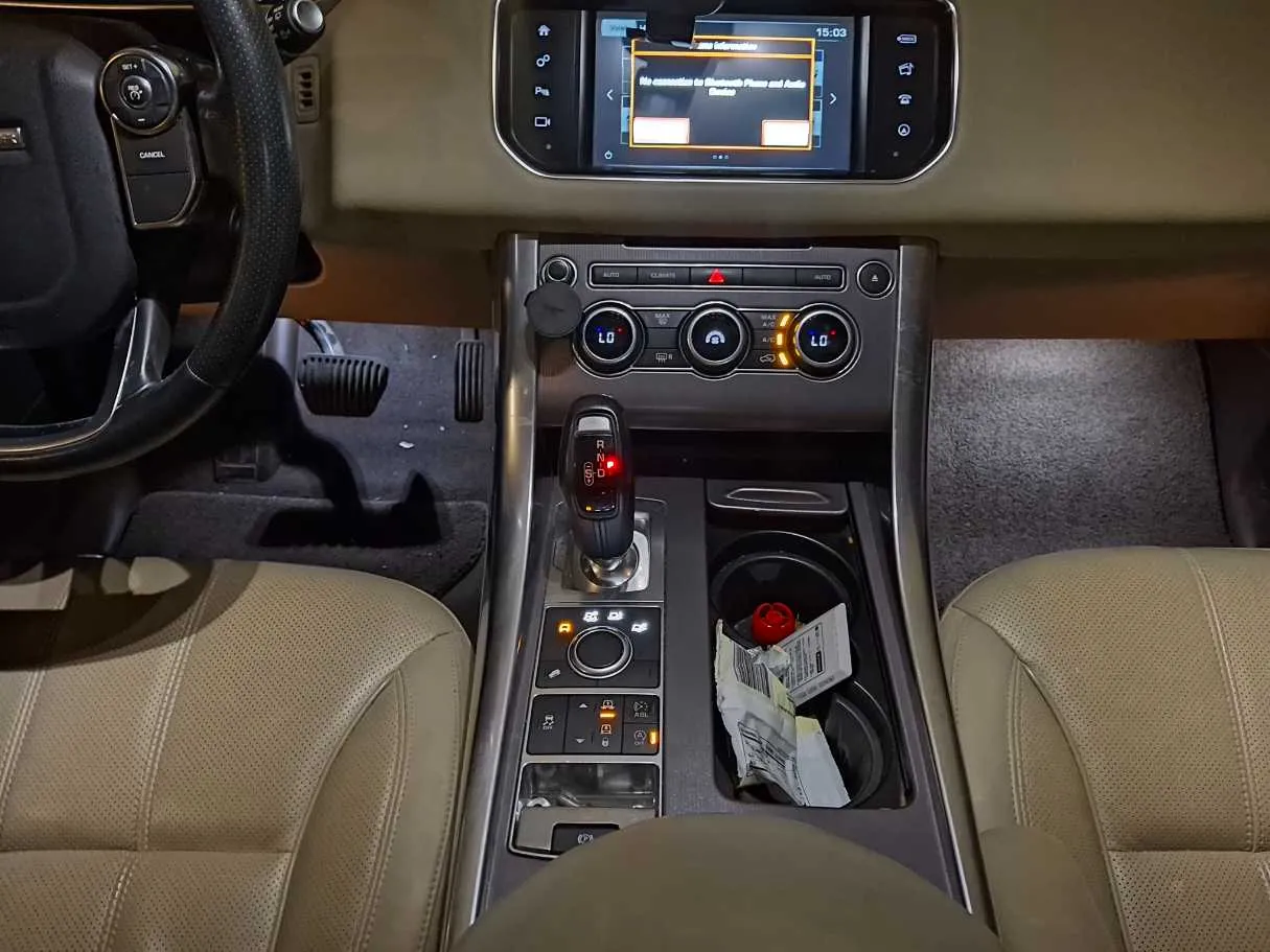 Car image 16