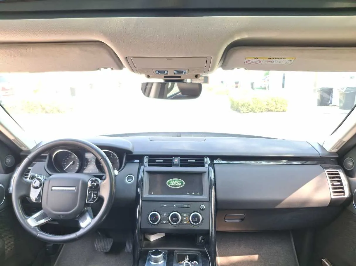 Car image 13