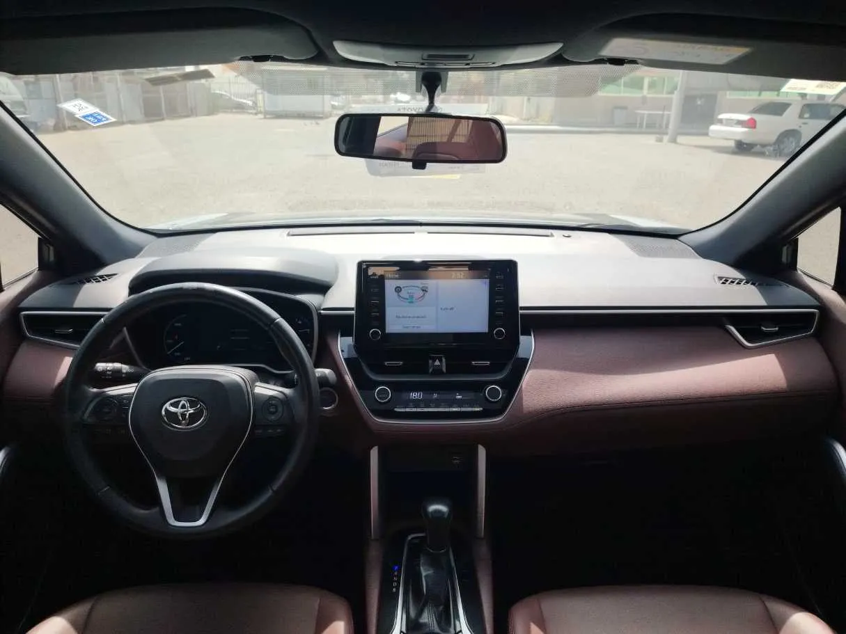 Car image 19