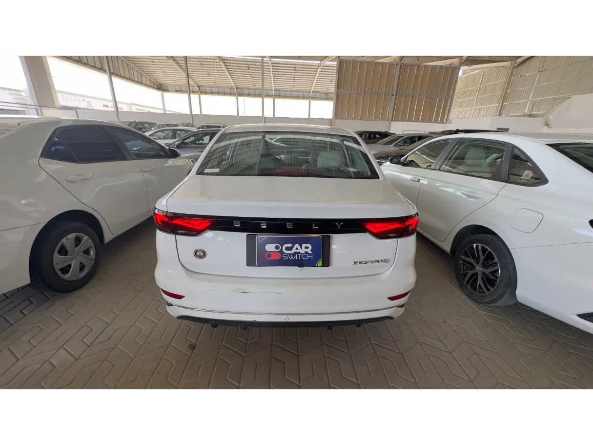 Car image 6