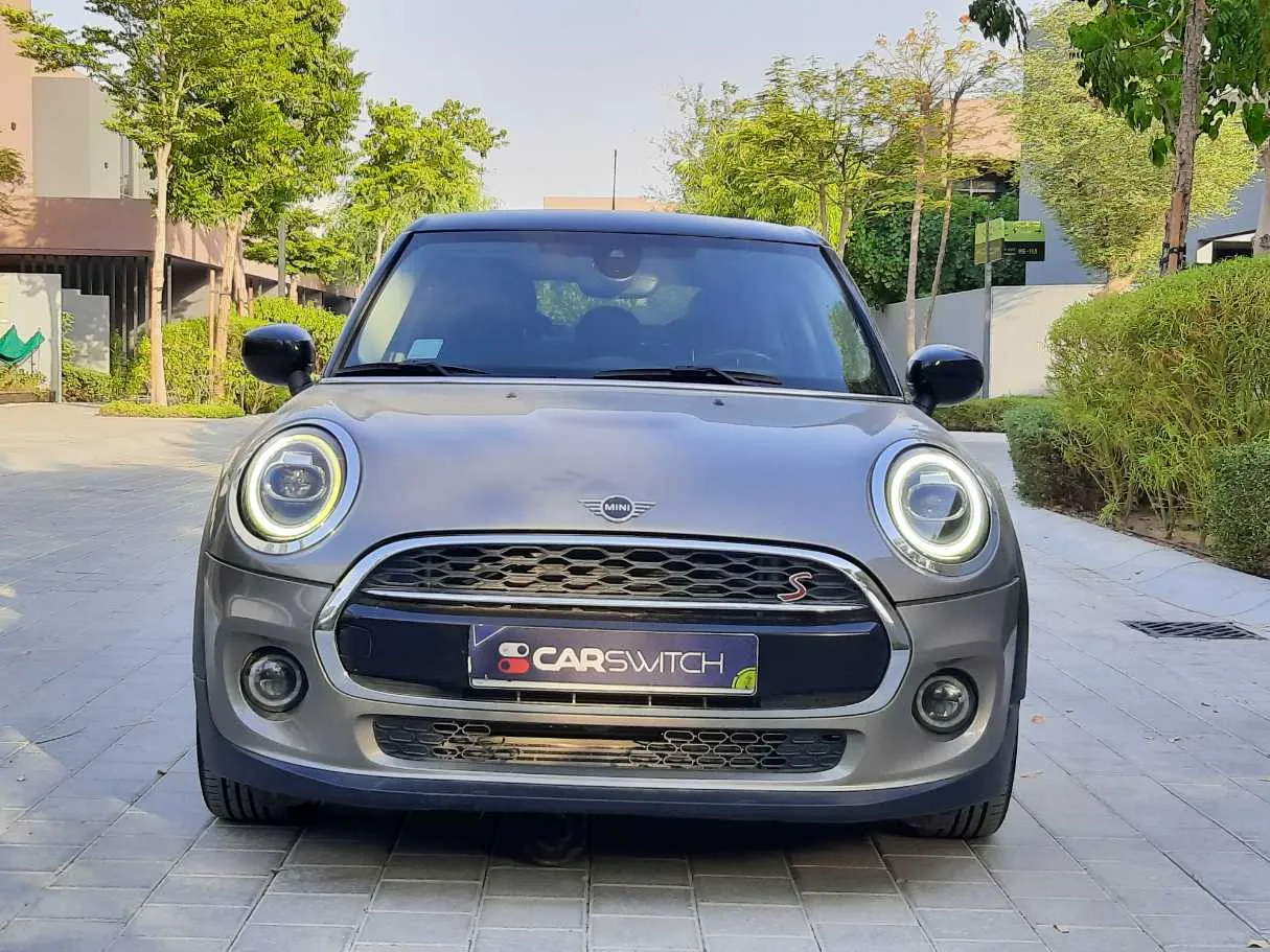 Car image 2