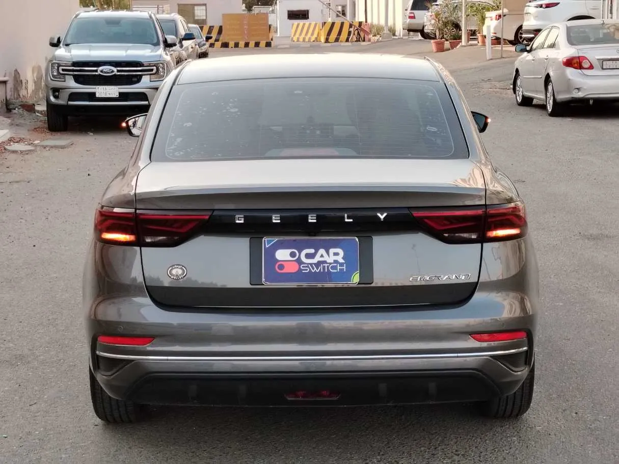 Car image 6