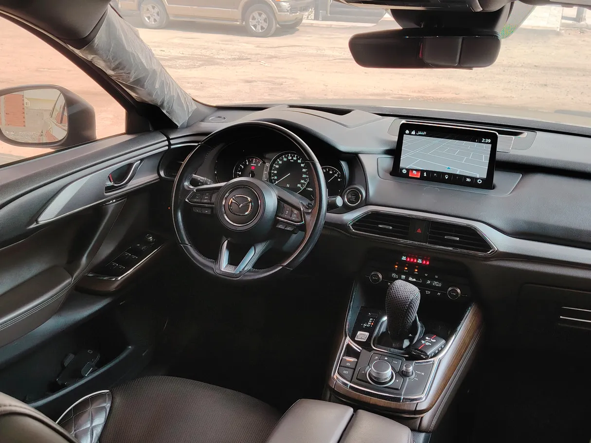 Car image 26