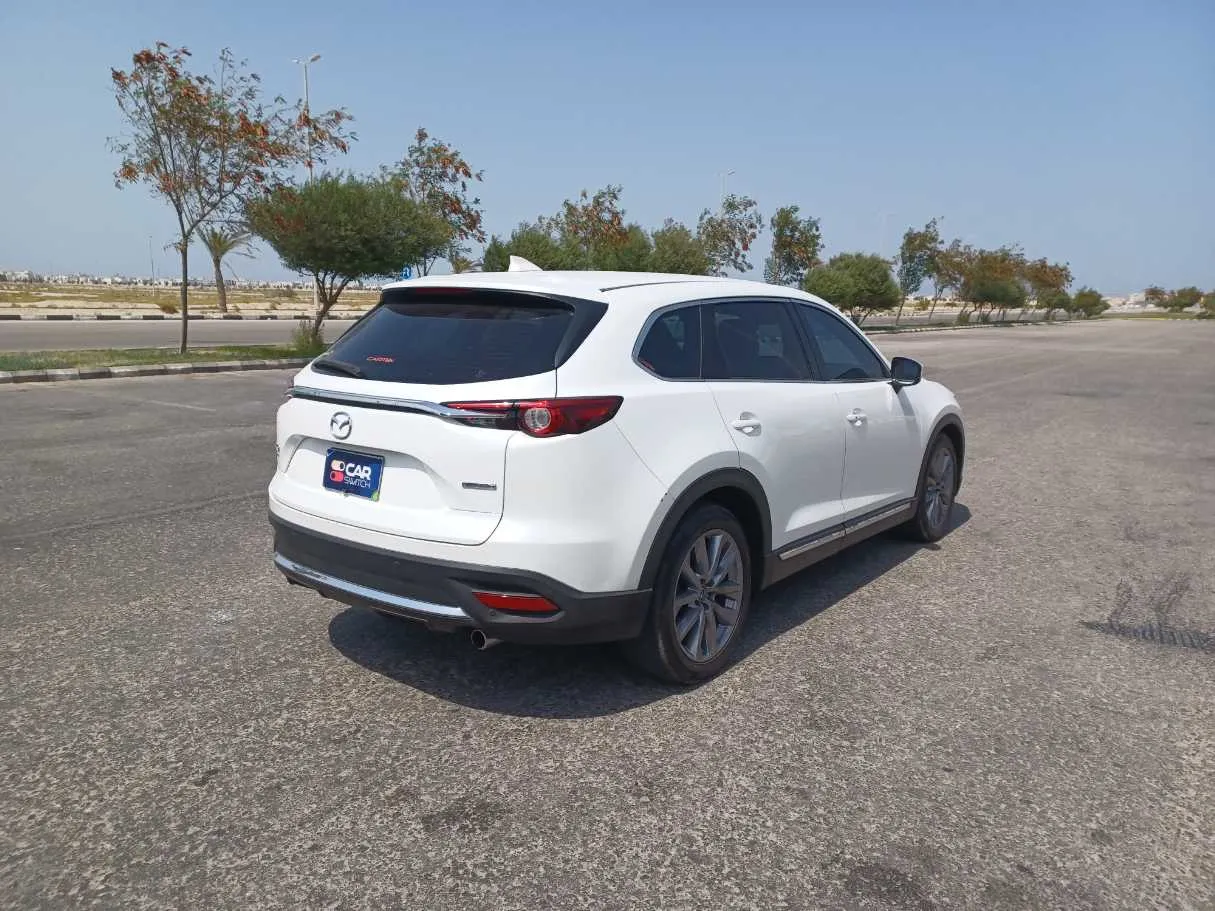 Car image 5