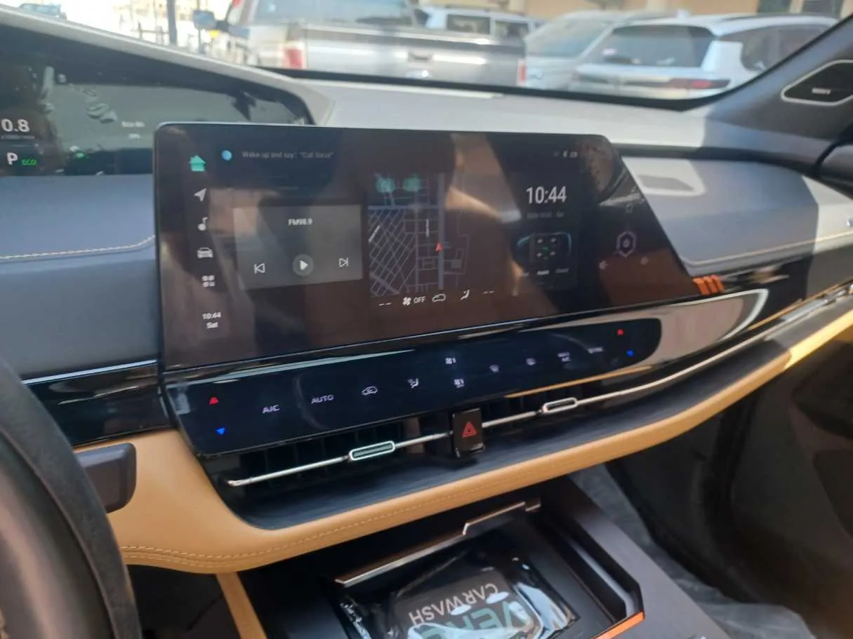Car image 17