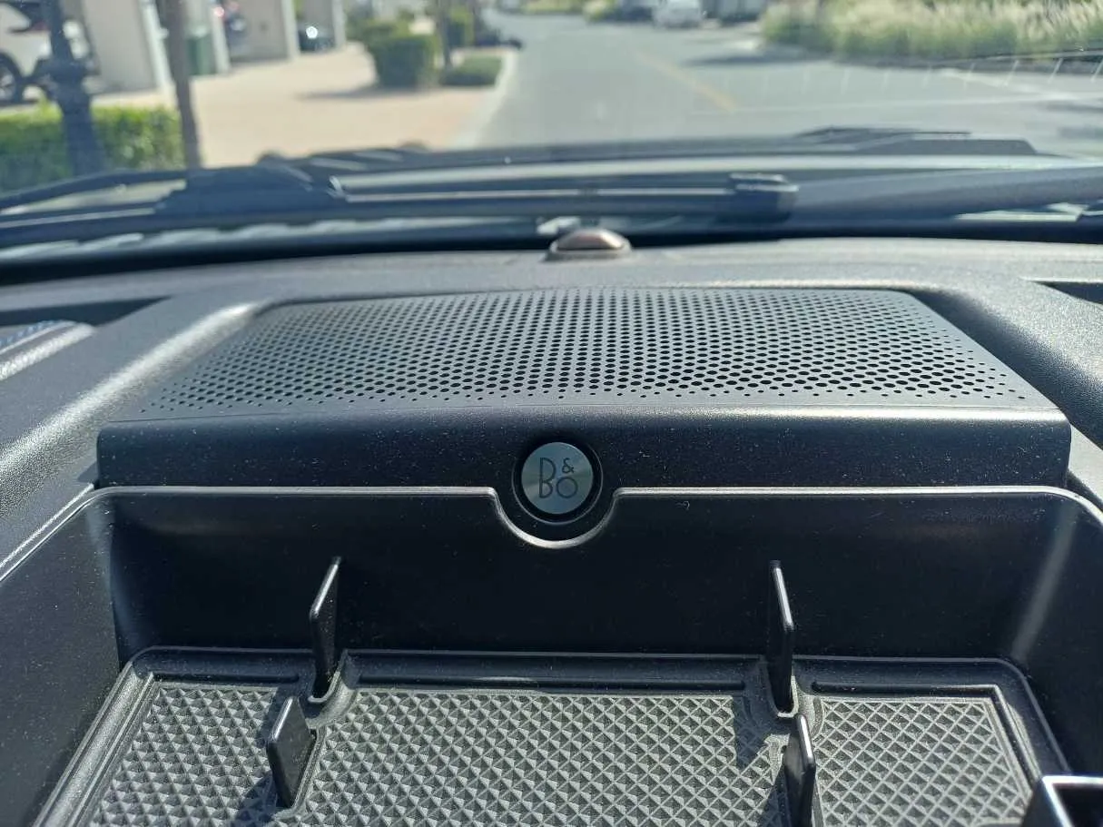 Car image 25