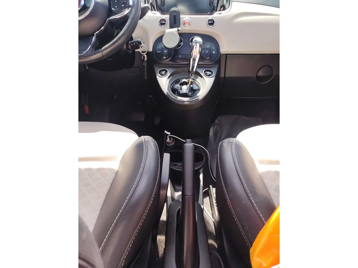 Car image 18