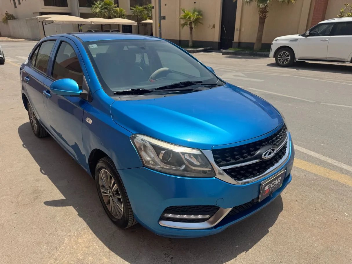 Car image 3