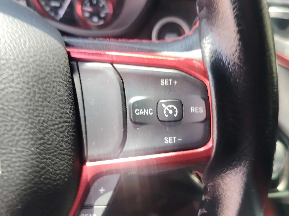 Car image 37