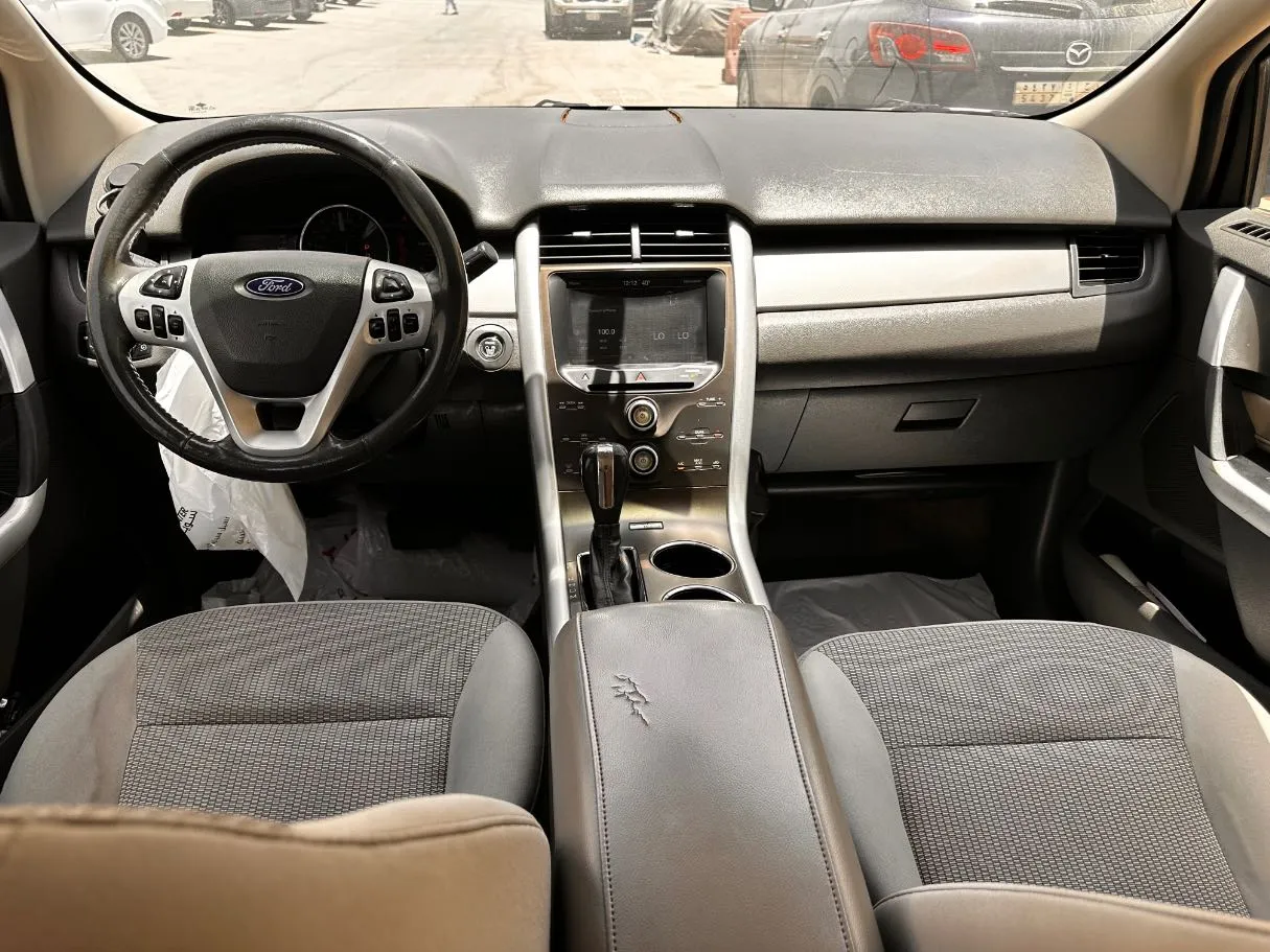 Car image 17