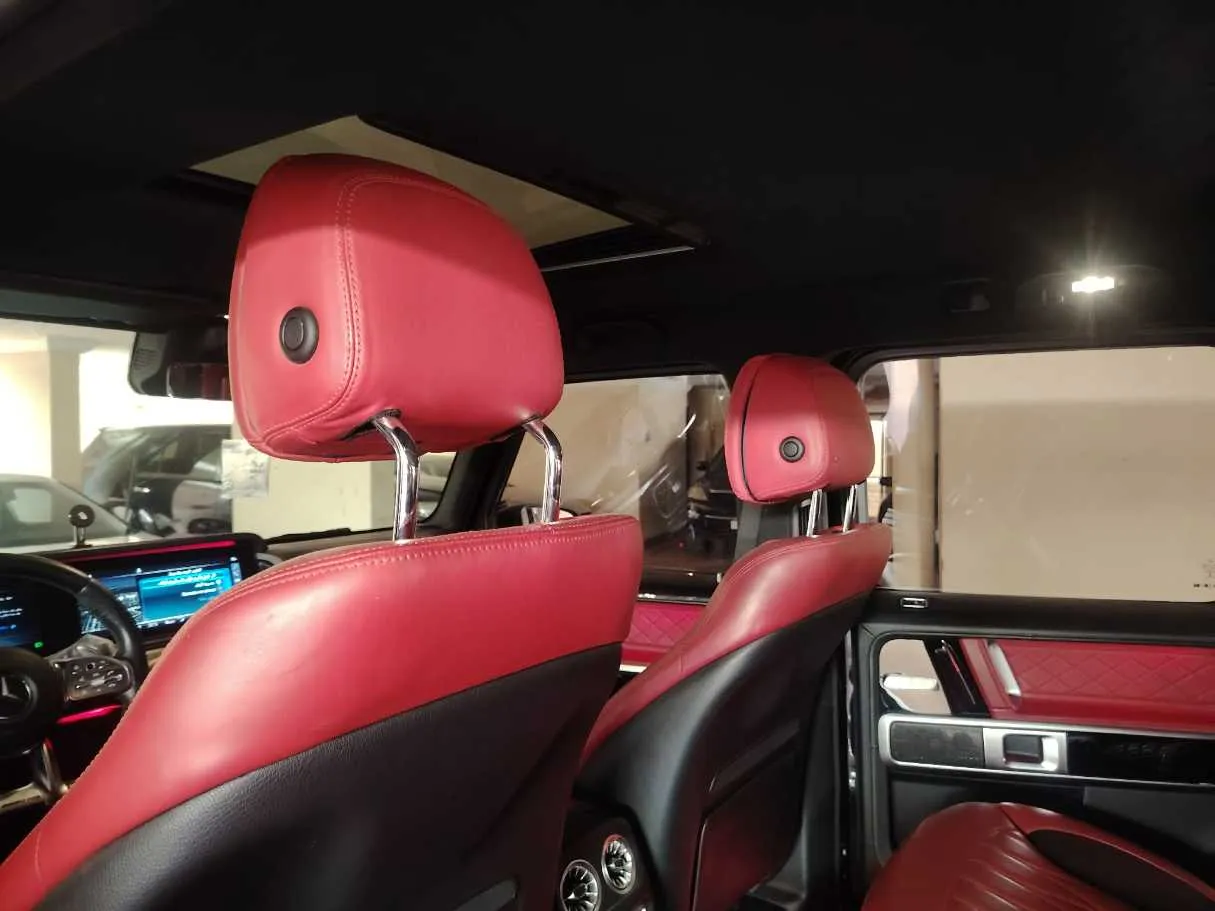 Car image 17