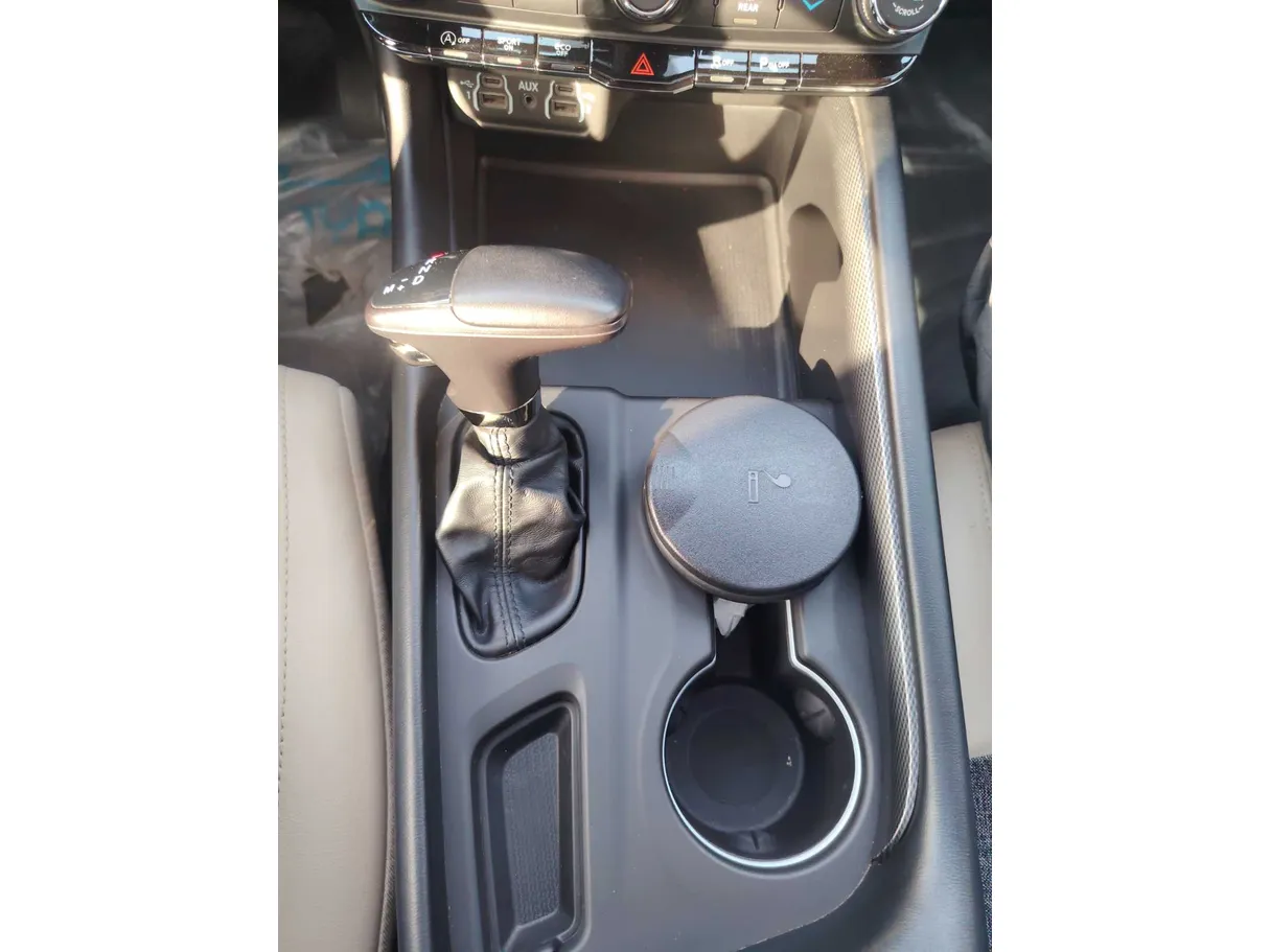 Car image 20