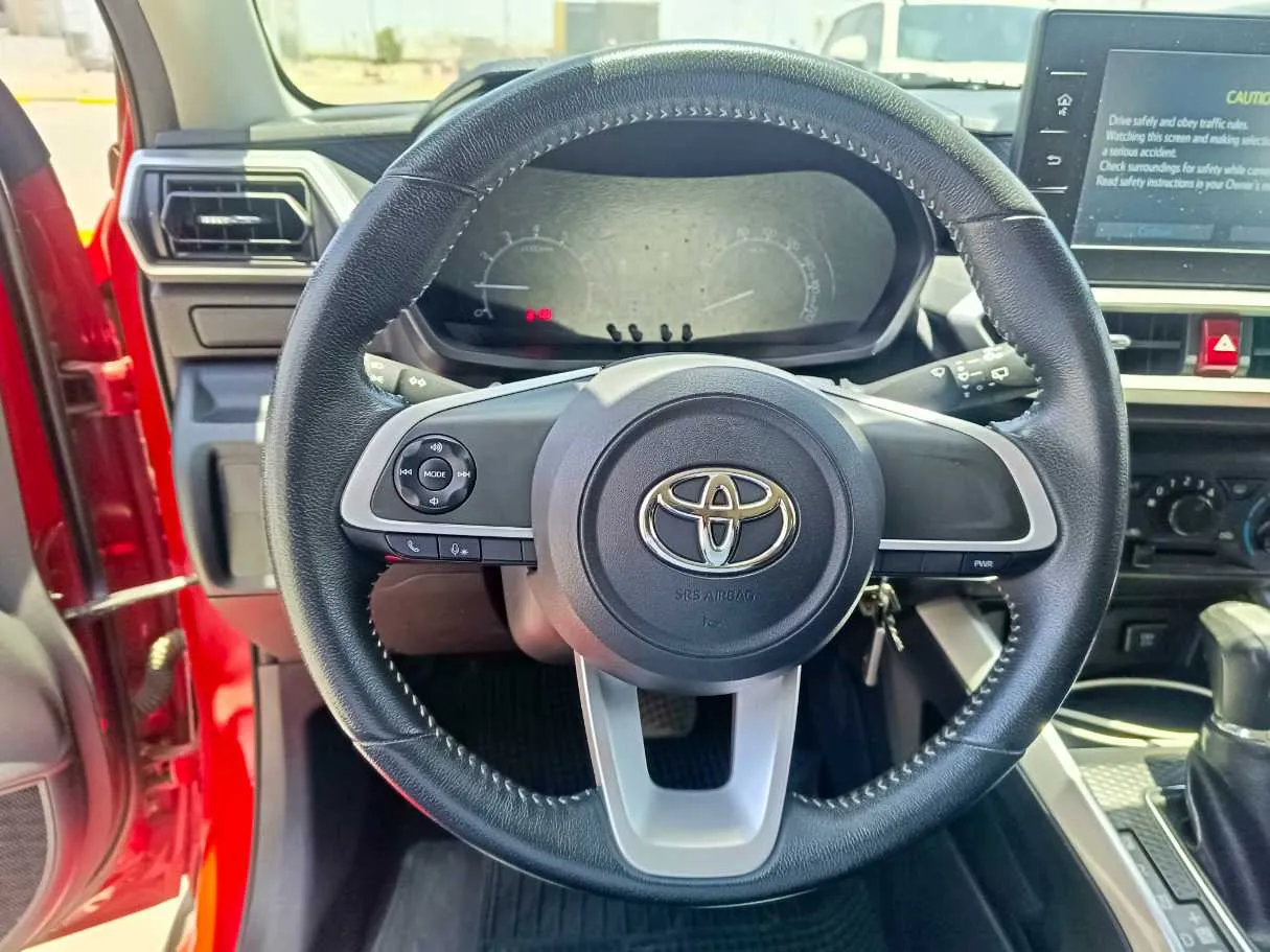 Car image 22