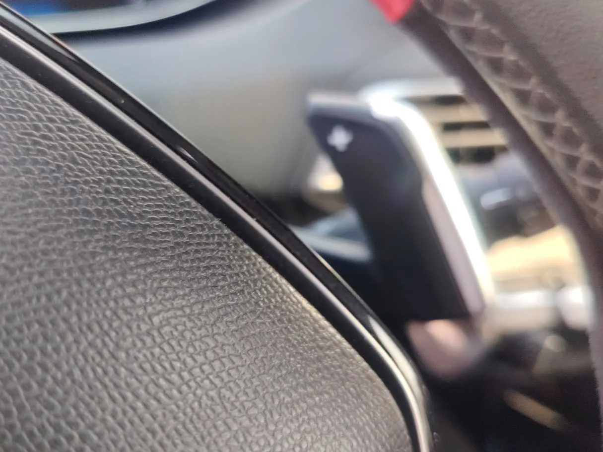 Car image 25