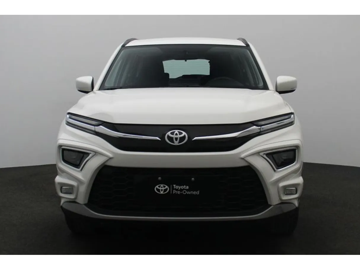 Car image 11