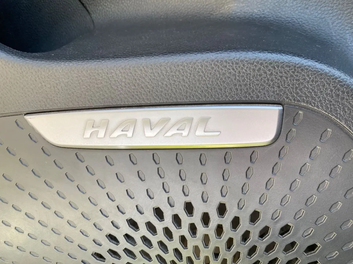 Car image 27
