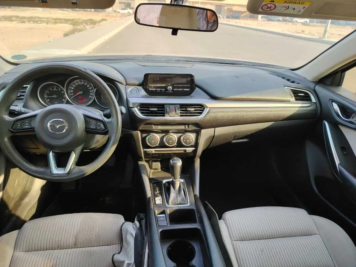 Car image 24