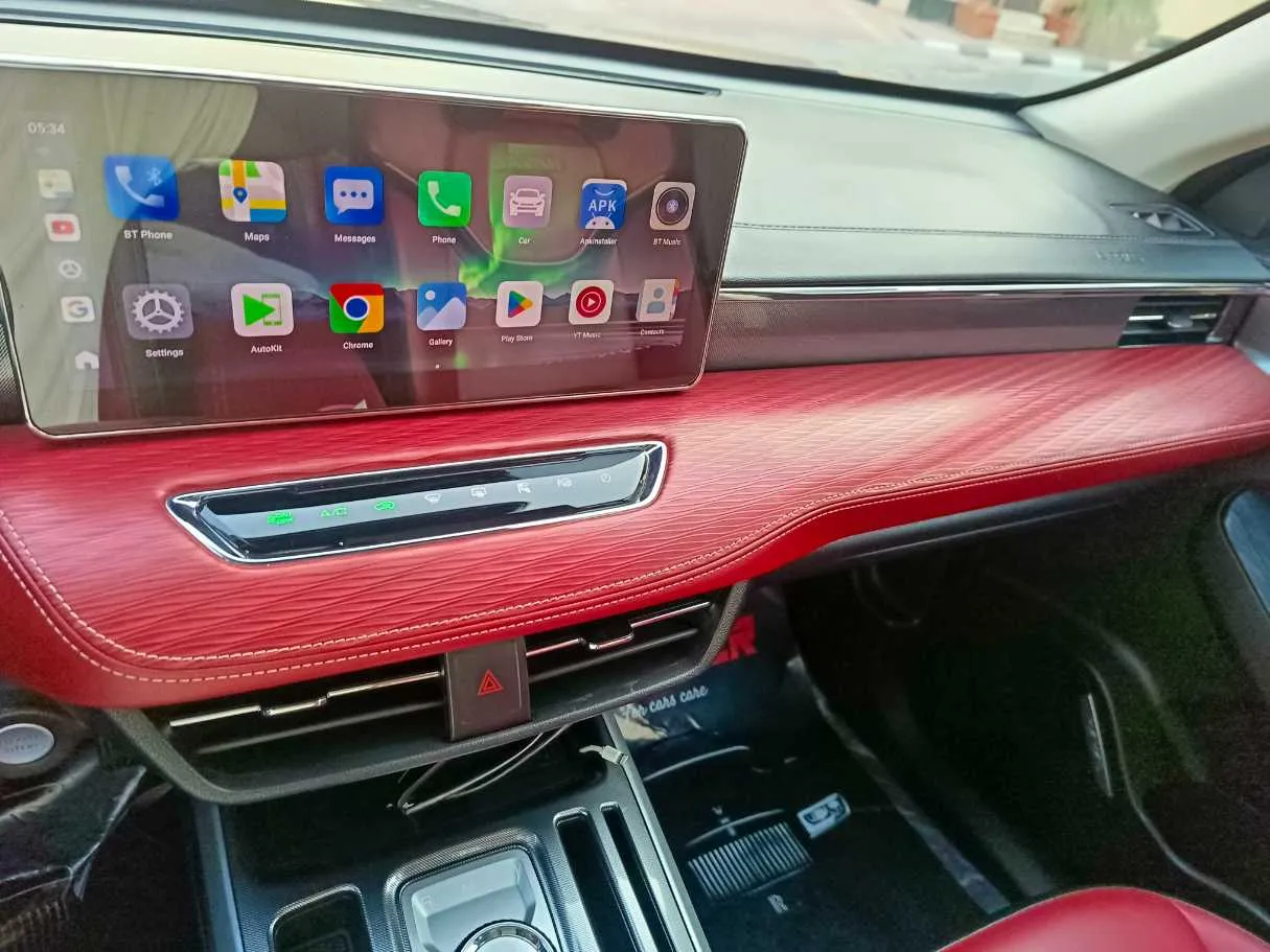 Car image 25