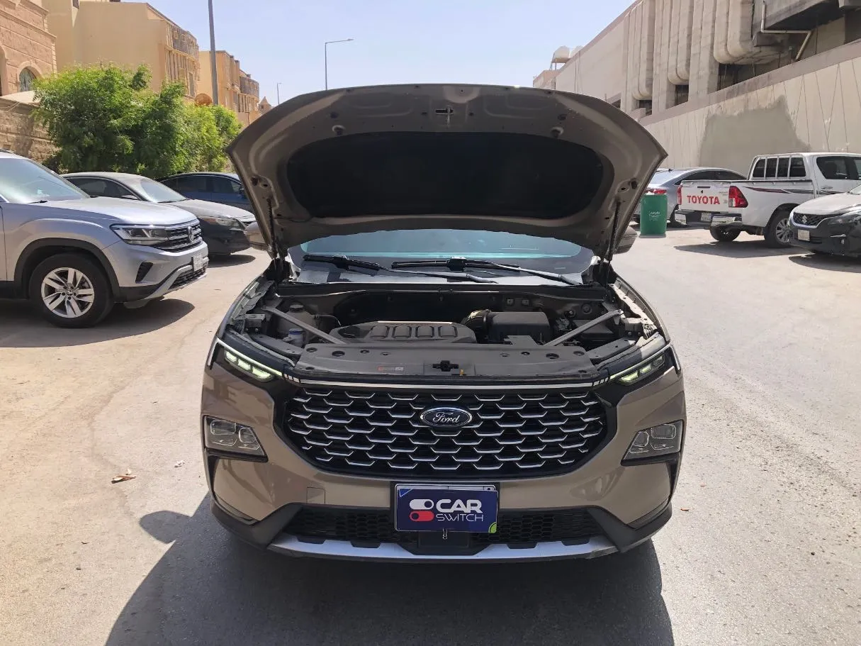 Car image 24