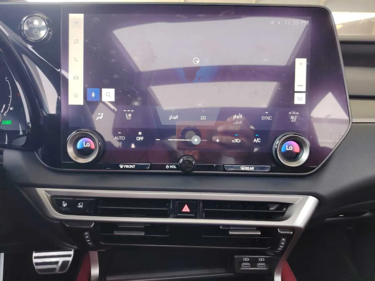 Car image 25