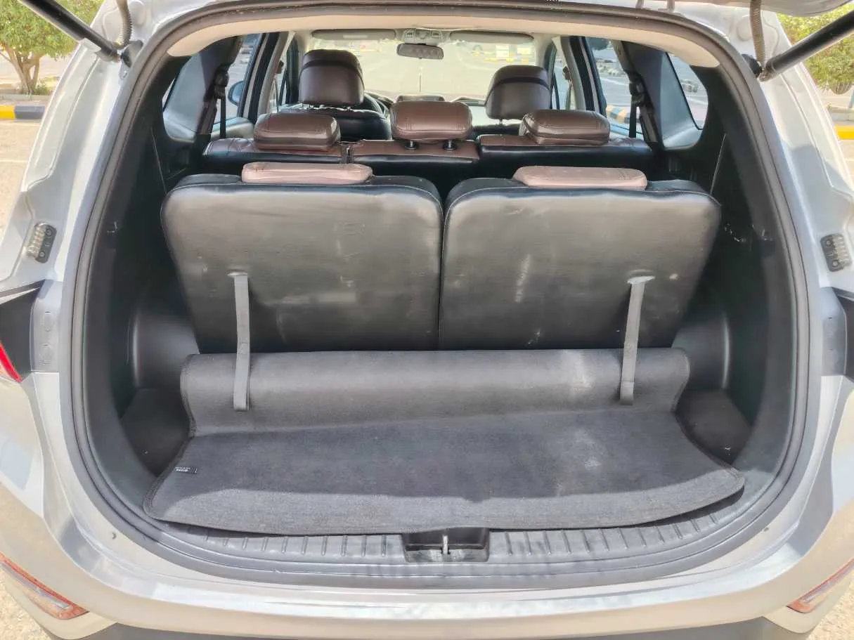 Car image 24