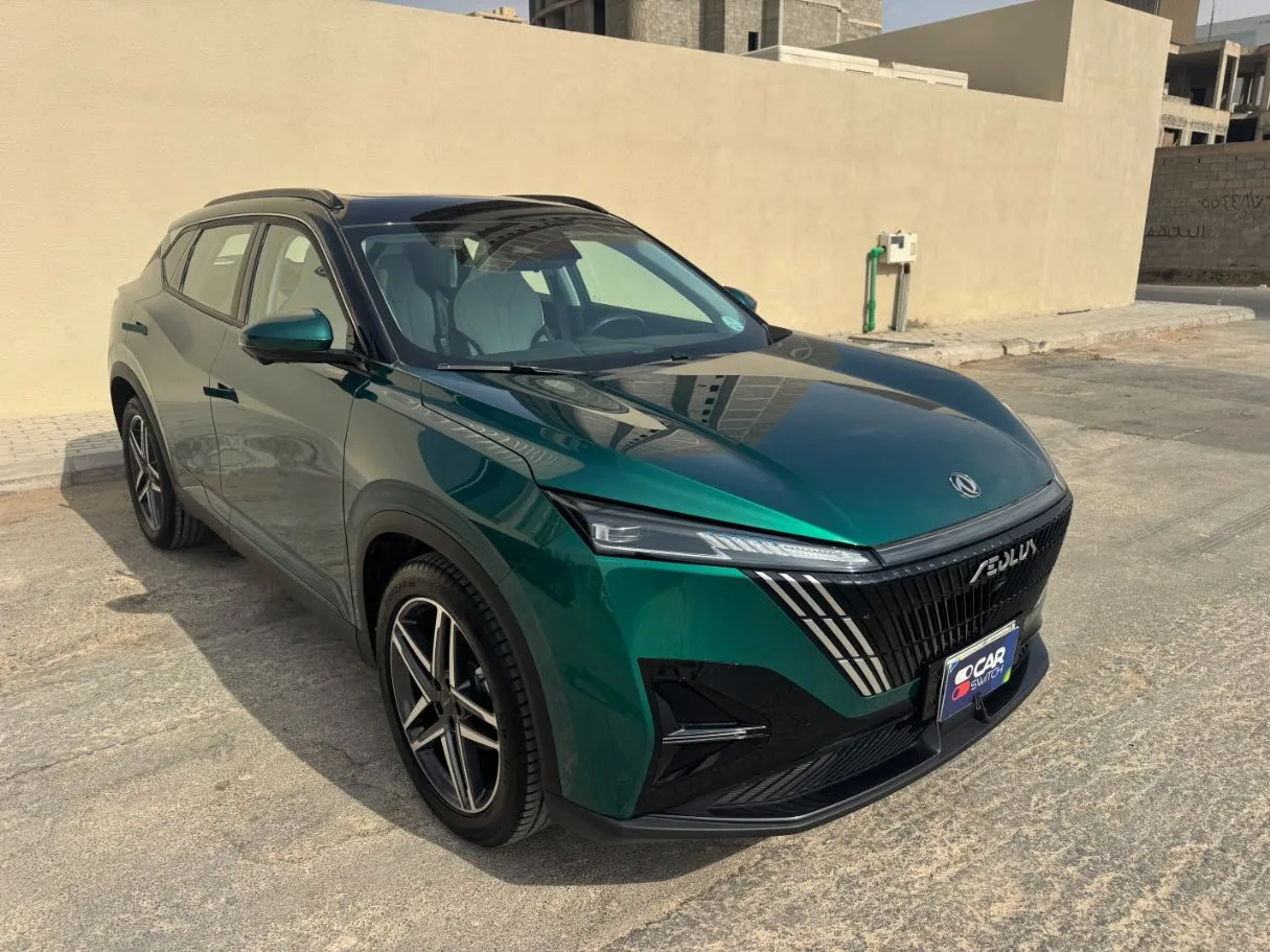 Car image 3