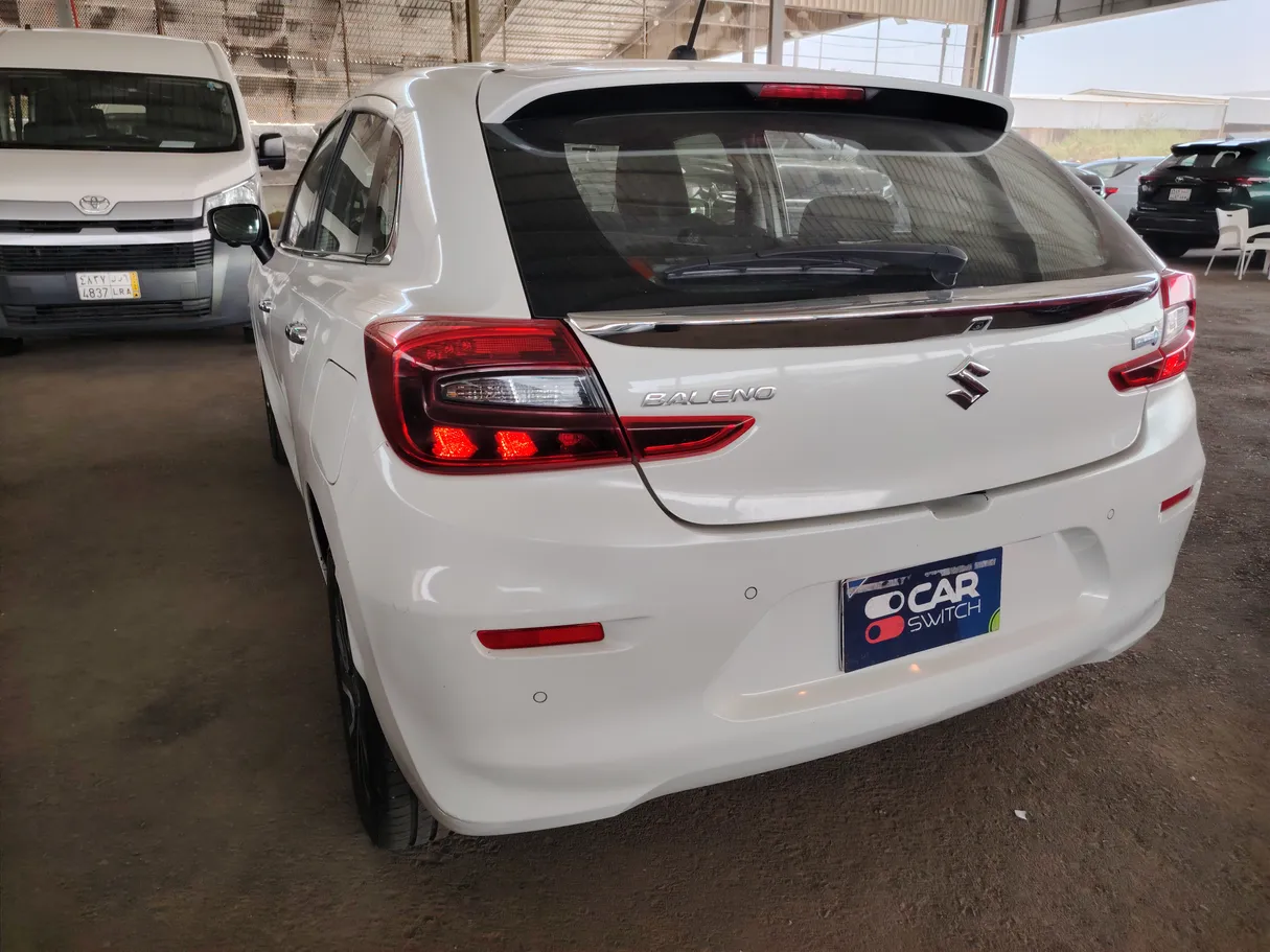 Car image 7