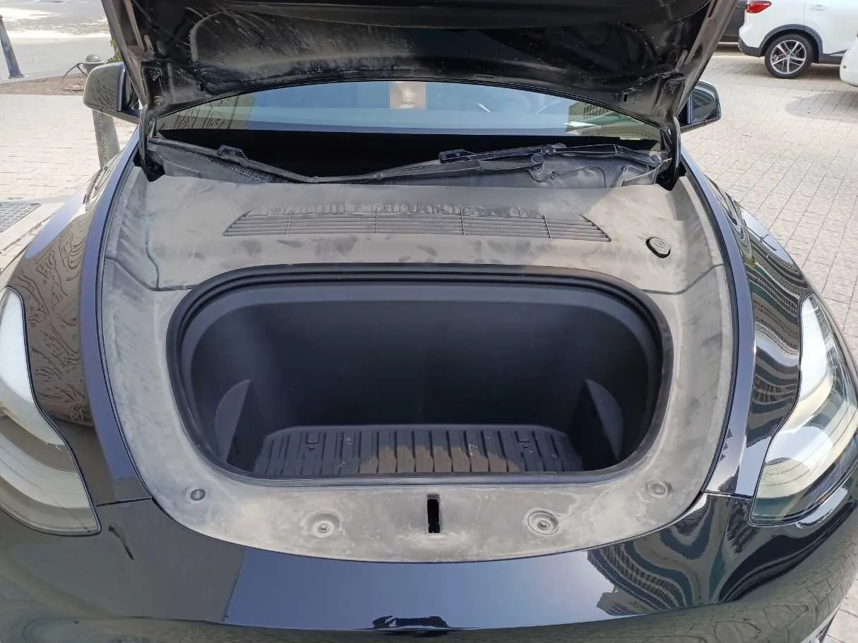 Car image 20
