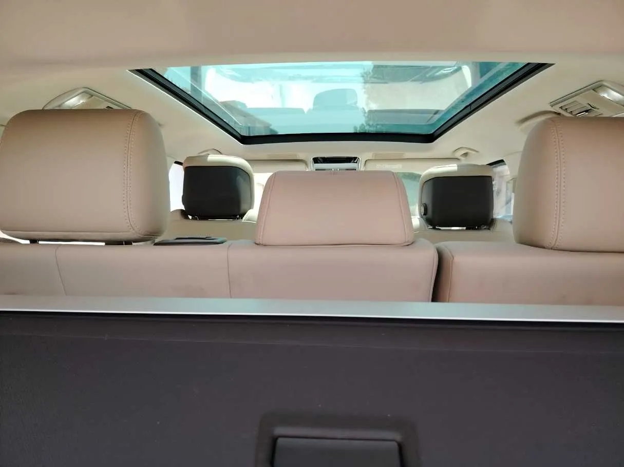 Car image 22