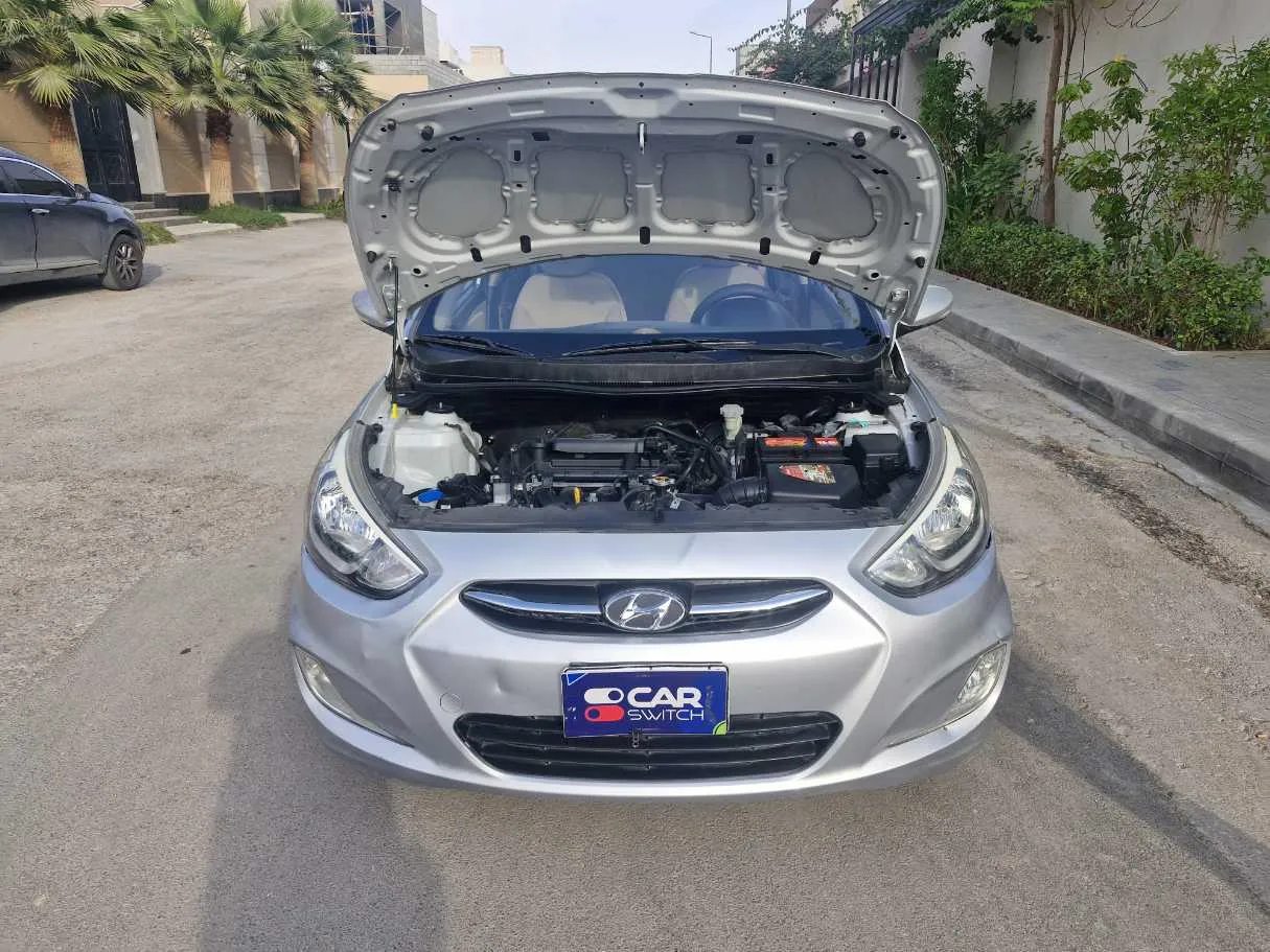 Car image 22