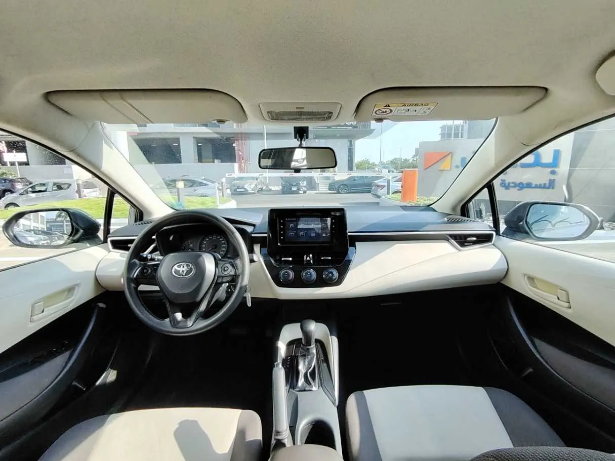 Car image 17